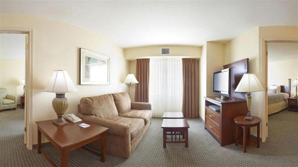 Staybridge Suites Mcallen By Ihg Kültér fotó